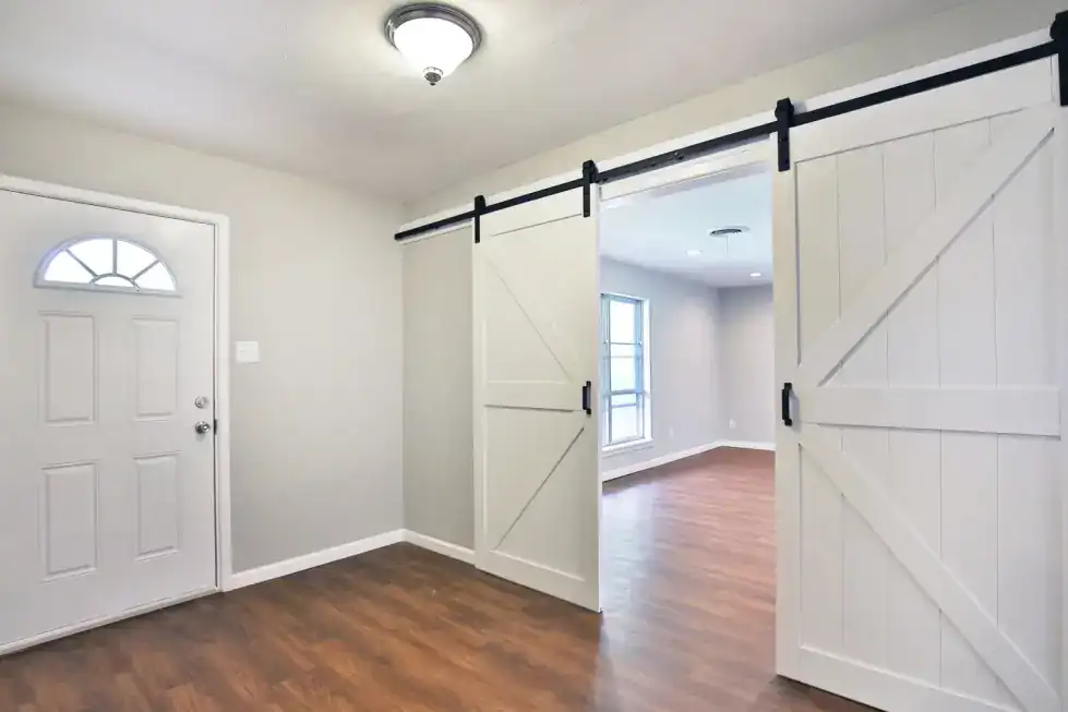 Brentwood Ranch entry with barn doors